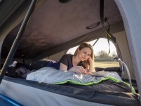 Schlafdach-Bett für VW Caddy V Maxi ab Bj, 08/2020 mit superflachem Schlafdach